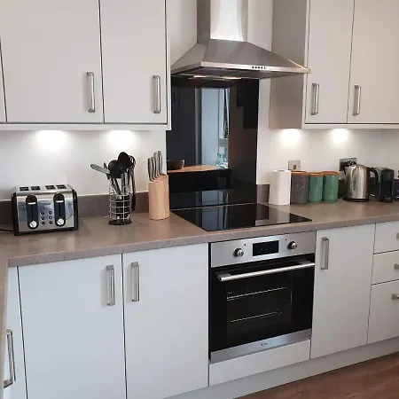 Daire Cooperage Court By Cliftonvalley Bristol